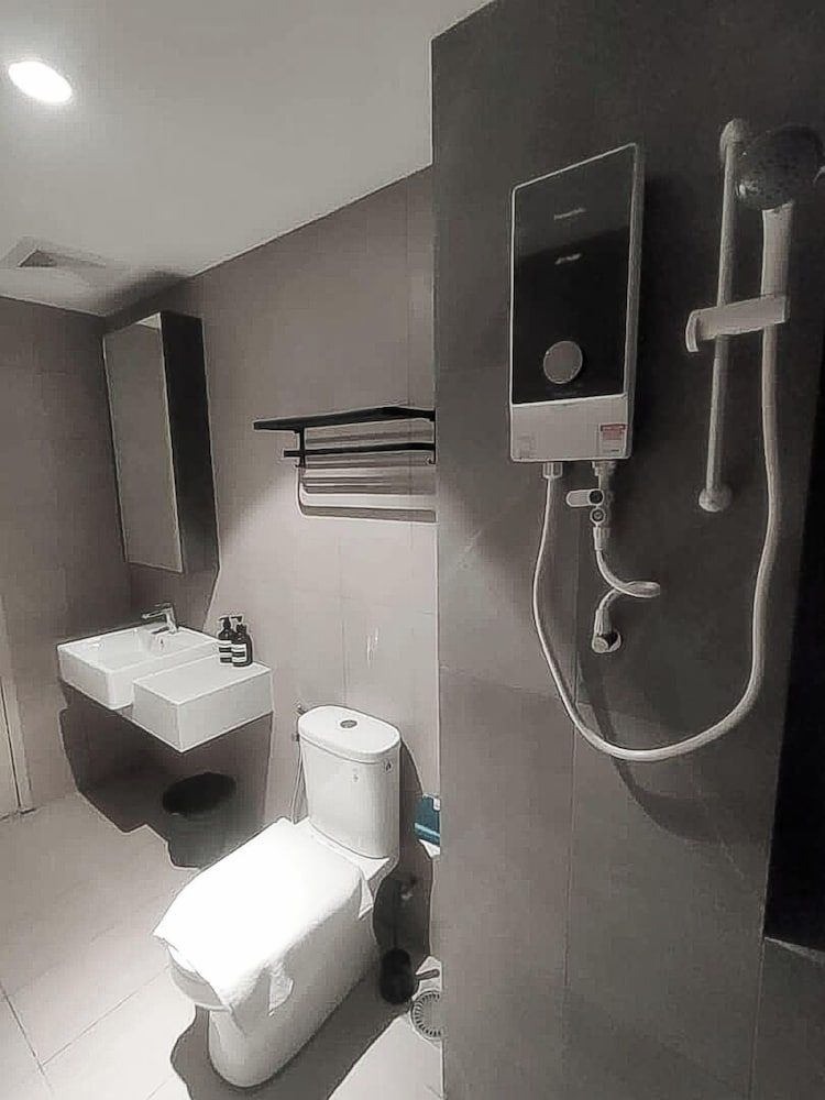 The Paxtonz by Manhattan Group Apartment, 2 Bedrooms 20