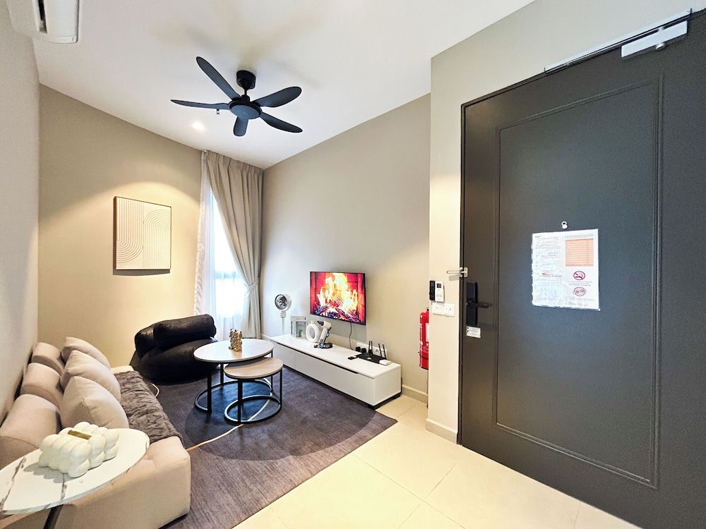 The Paxtonz by Manhattan Group Apartment, 2 Bedrooms 48