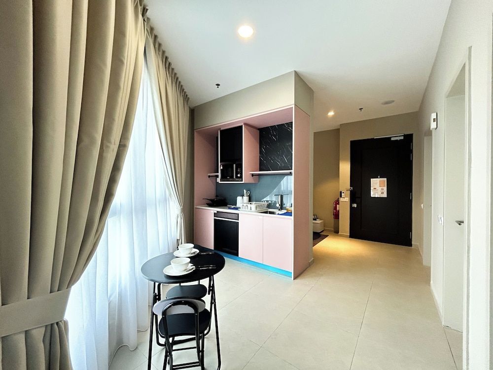 The Paxtonz by Manhattan Group Apartment, 2 Bedrooms 26