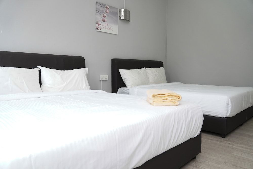 Ir inn Hotel Family Room 3