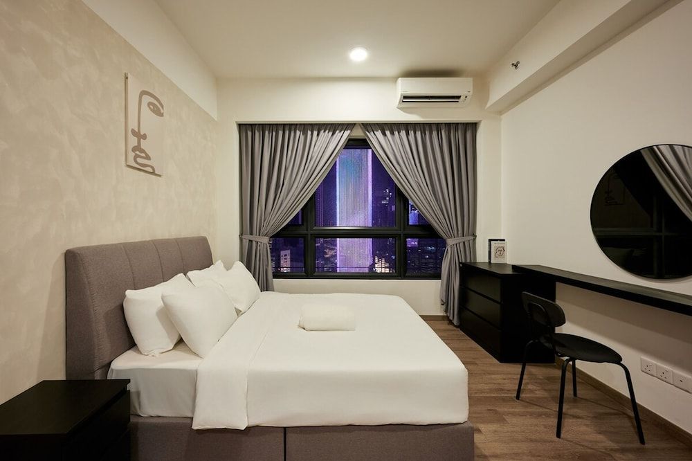 Deluxe Apartment, 2 Bedrooms, Balcony, City View