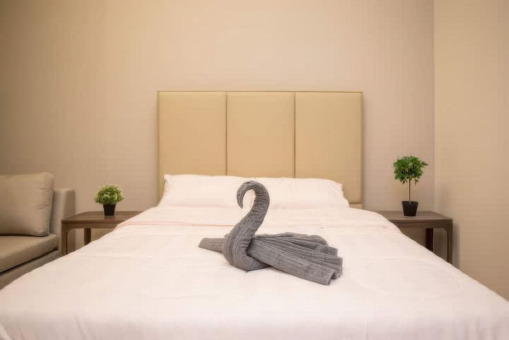 Deluxe Studio, Multiple Beds, Balcony, City View