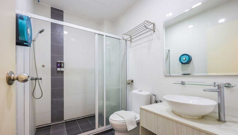 AnyLodge Waterfront Marina Island Pangkor Deluxe Double or Twin Room, Balcony, Sea View 4