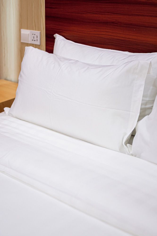 Semporna Garden Hotel Deluxe Room, 1 King Bed, Non Smoking 3