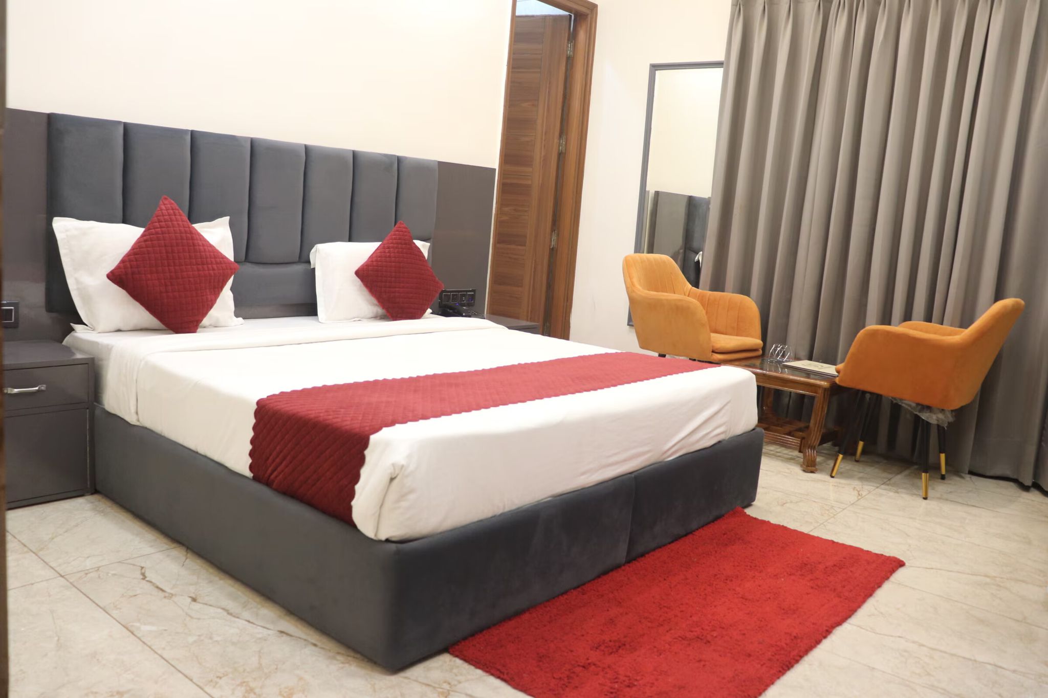 Hotel The Stay Deluxe Room 8