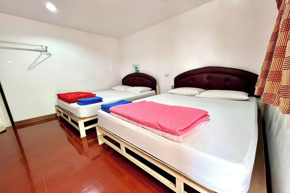 Chalalai Resort Kham Chanot Twin Room 3