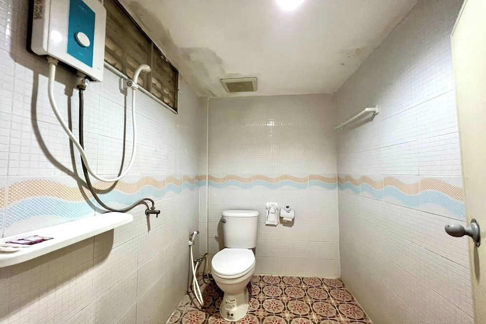 Chalalai Resort Kham Chanot Standard Room 4