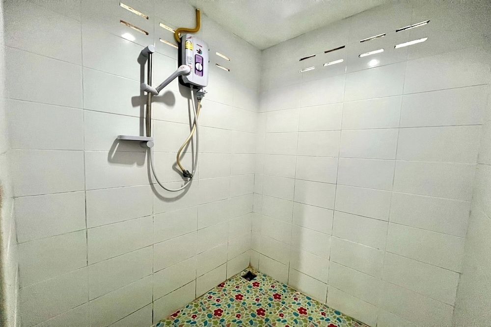 Chalalai Resort Kham Chanot Twin Room 11