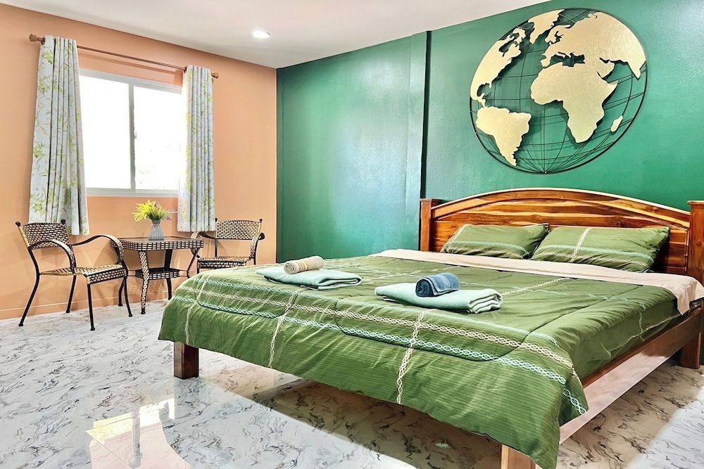 Koon Hom Apartment Standard Double Room 6