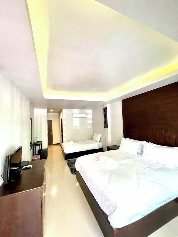 The leaf&pool hostel Basic Triple Room 3