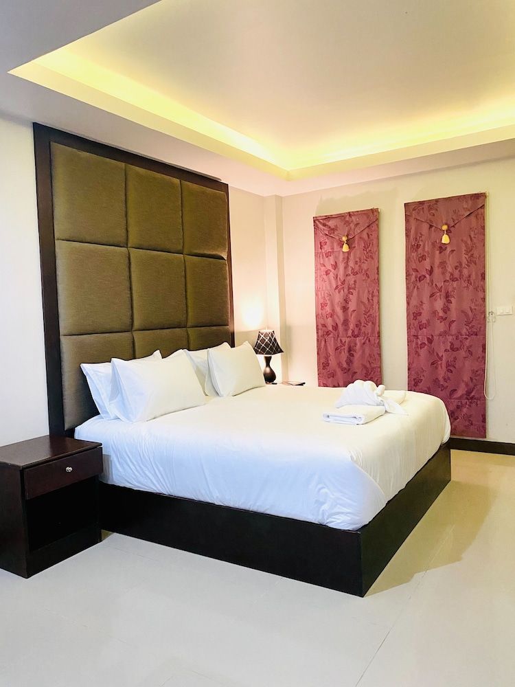 The leaf&pool hostel Room, 1 King Bed, Non Smoking