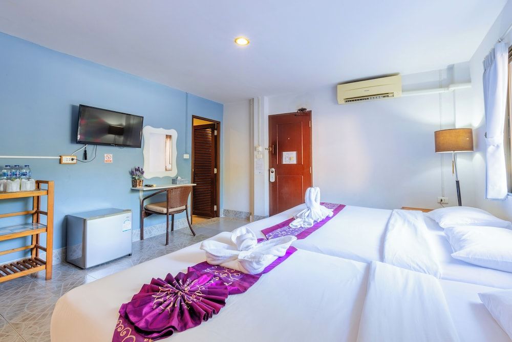 Triple Room, City View