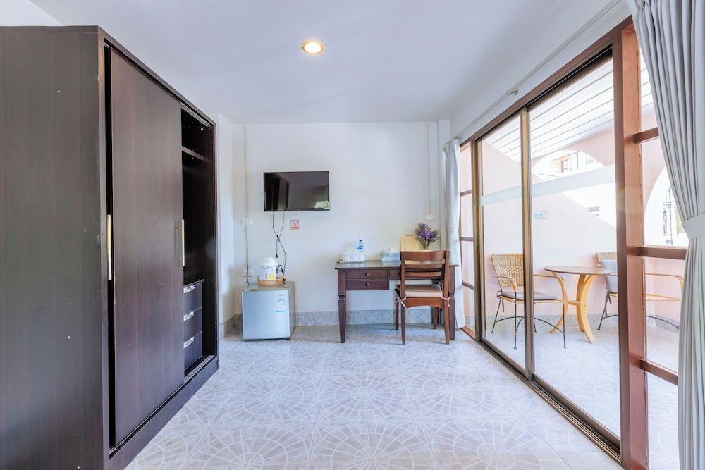 Huahin Star Hotel Deluxe Room, City View 6