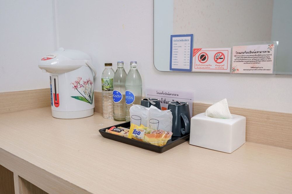 Top Inn Hotel Standard Room, 1 King Bed 12