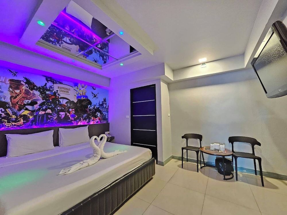 Hollywood Dannok Hotel Superior Room 17