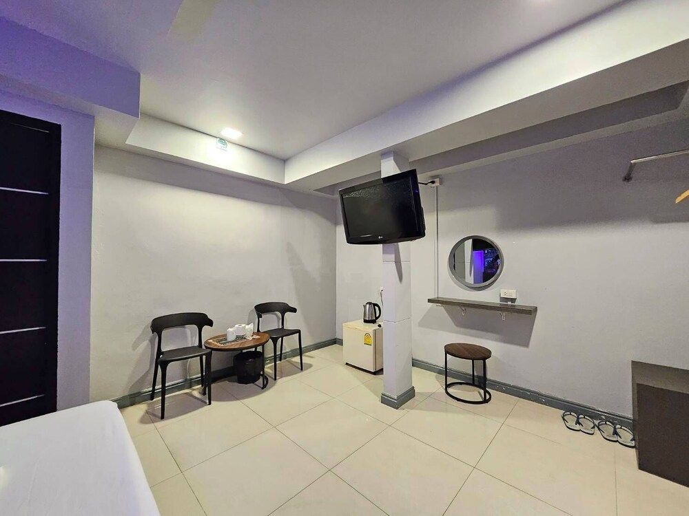 Hollywood Dannok Hotel Superior Room 19