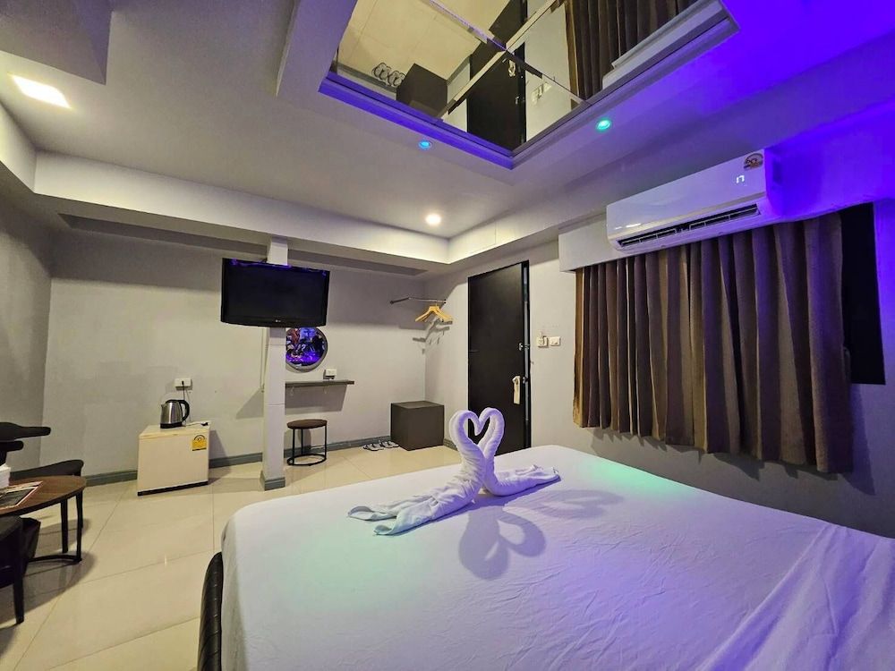 Hollywood Dannok Hotel Superior Room 11