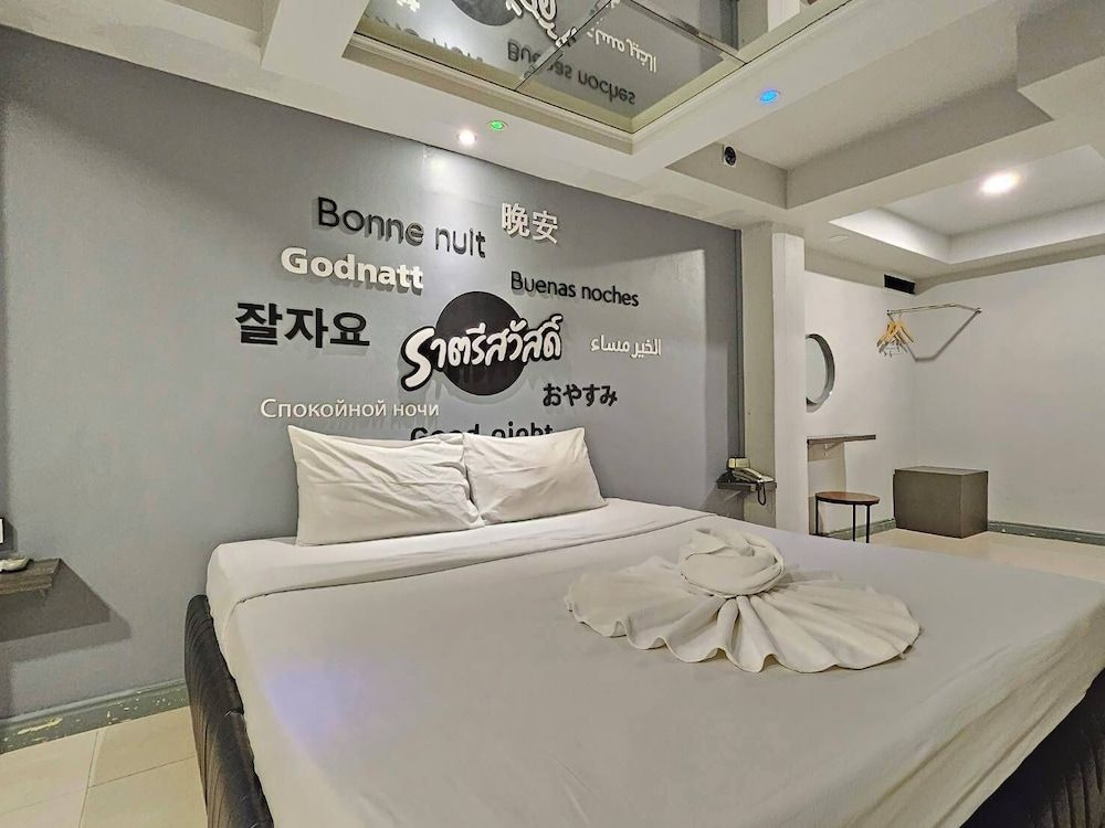 Hollywood Dannok Hotel