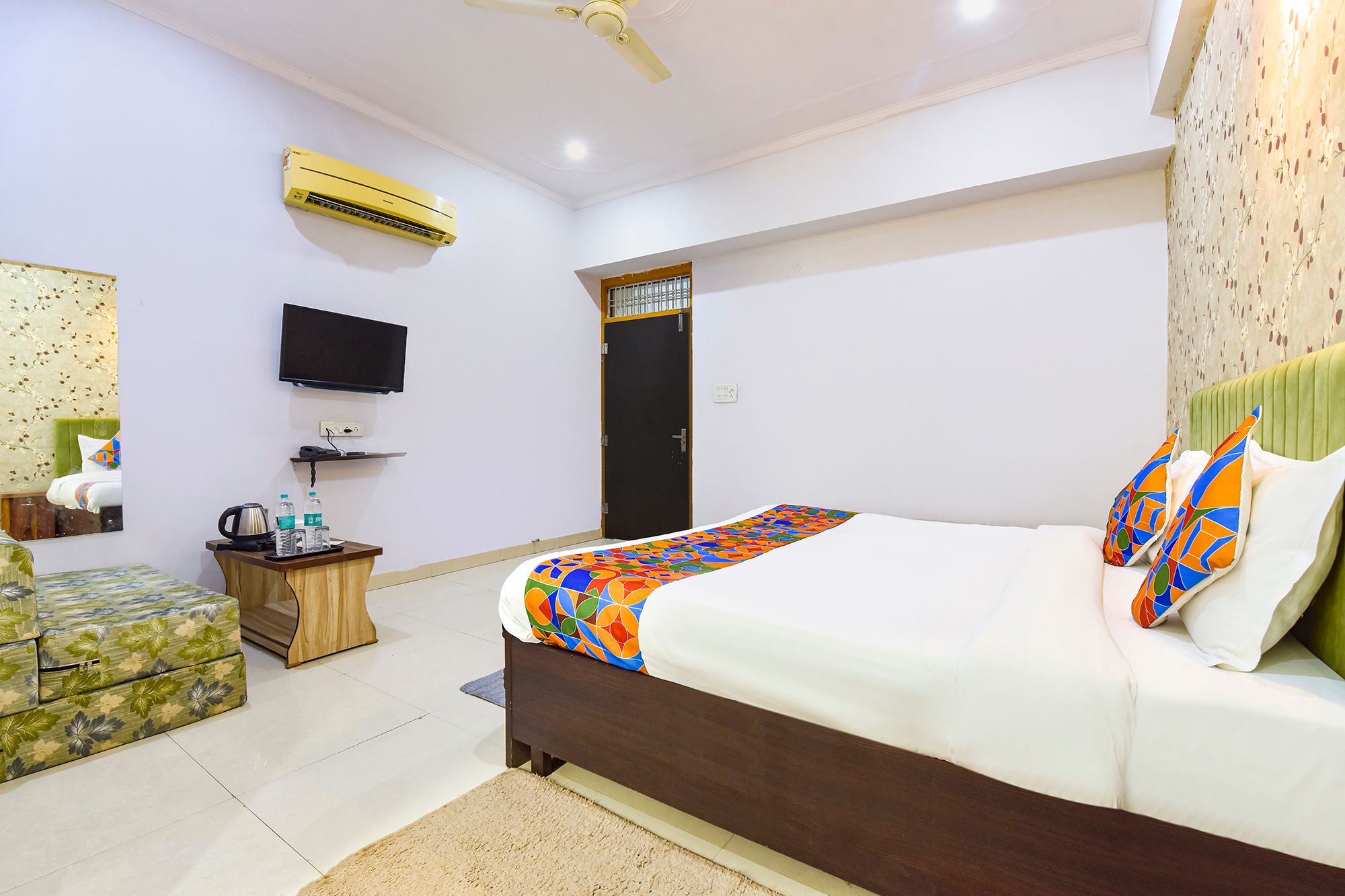 FabHotel The Nine