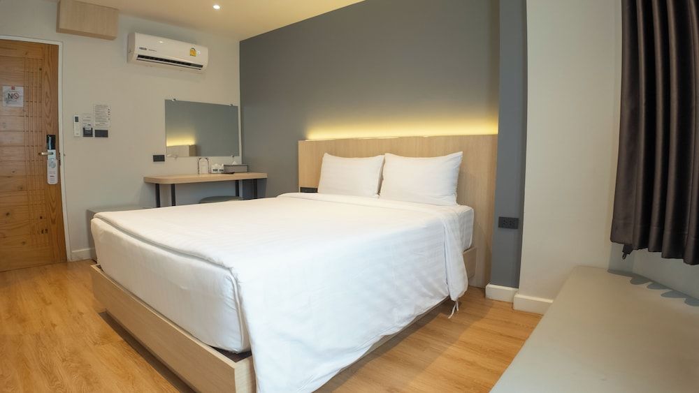 Deluxe Single Room, City View