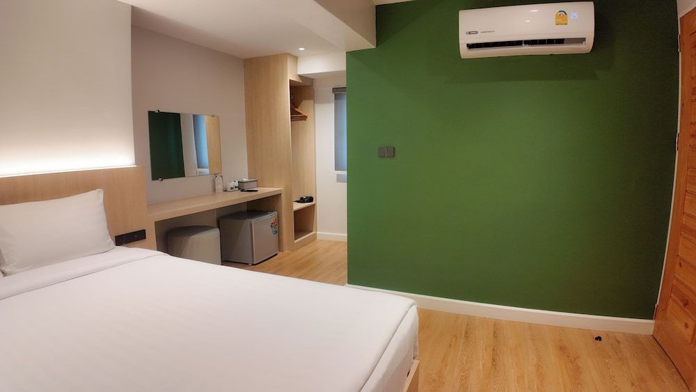 Deluxe Double Room, City View