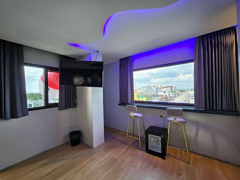 Oscar Palace Hotel & Wellness Center Deluxe Room, City View 5