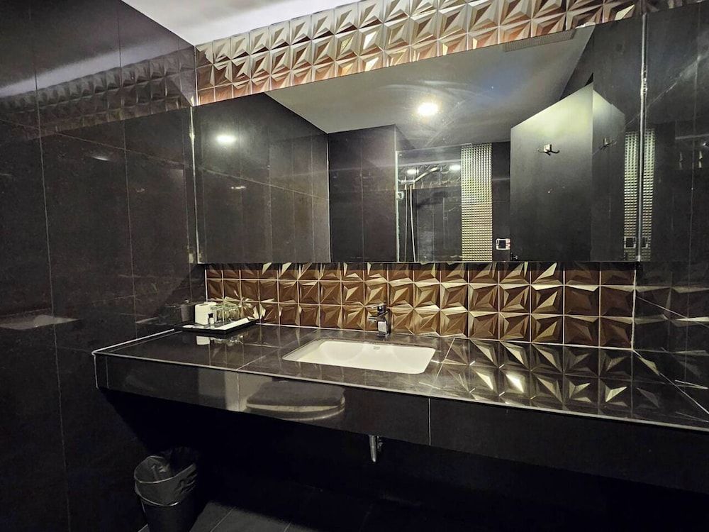 Oscar Palace Hotel & Wellness Center Superior Room, City View 25