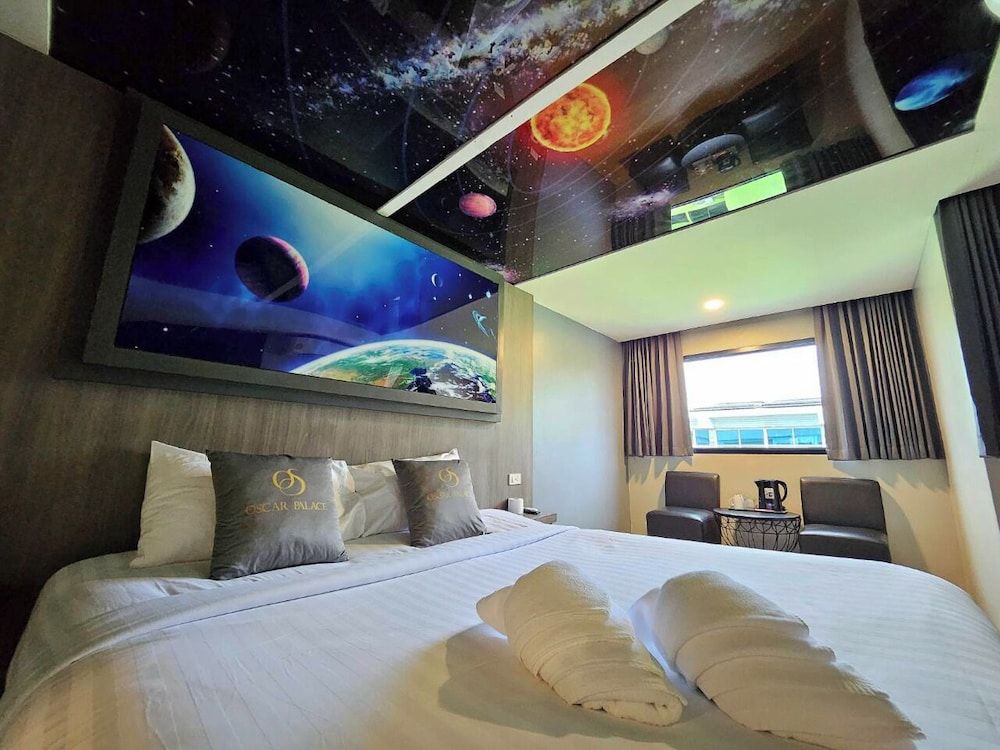 Oscar Palace Hotel & Wellness Center Superior Room, City View 6