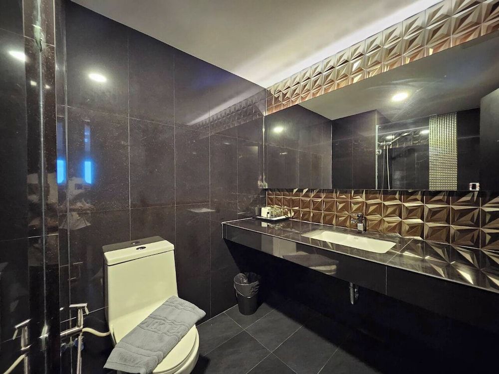 Oscar Palace Hotel & Wellness Center Superior Room, City View 24