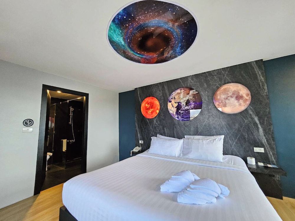 Oscar Palace Hotel & Wellness Center Deluxe Room, City View 3