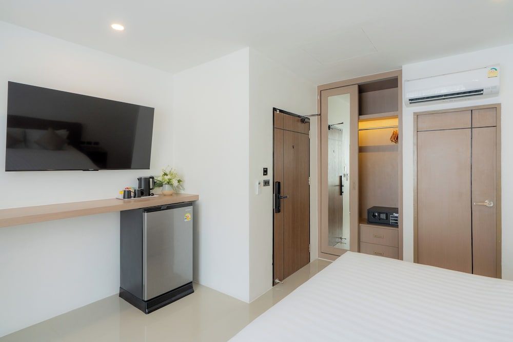 Sunnyside Kata Deluxe Double Room 9