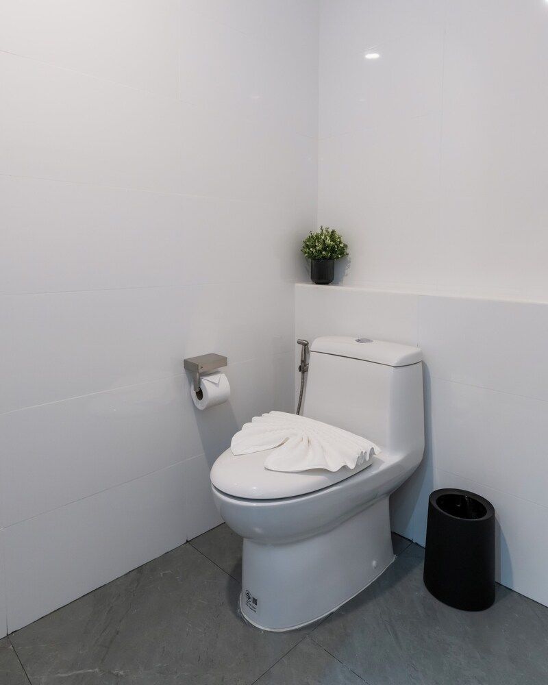 Sunnyside Kata Deluxe Double Room 7