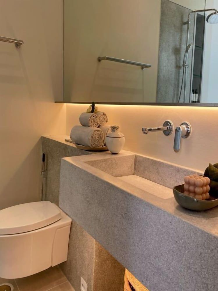 Tree O'clock Pool Villa - Phuket Comfort Villa, Pool View 7