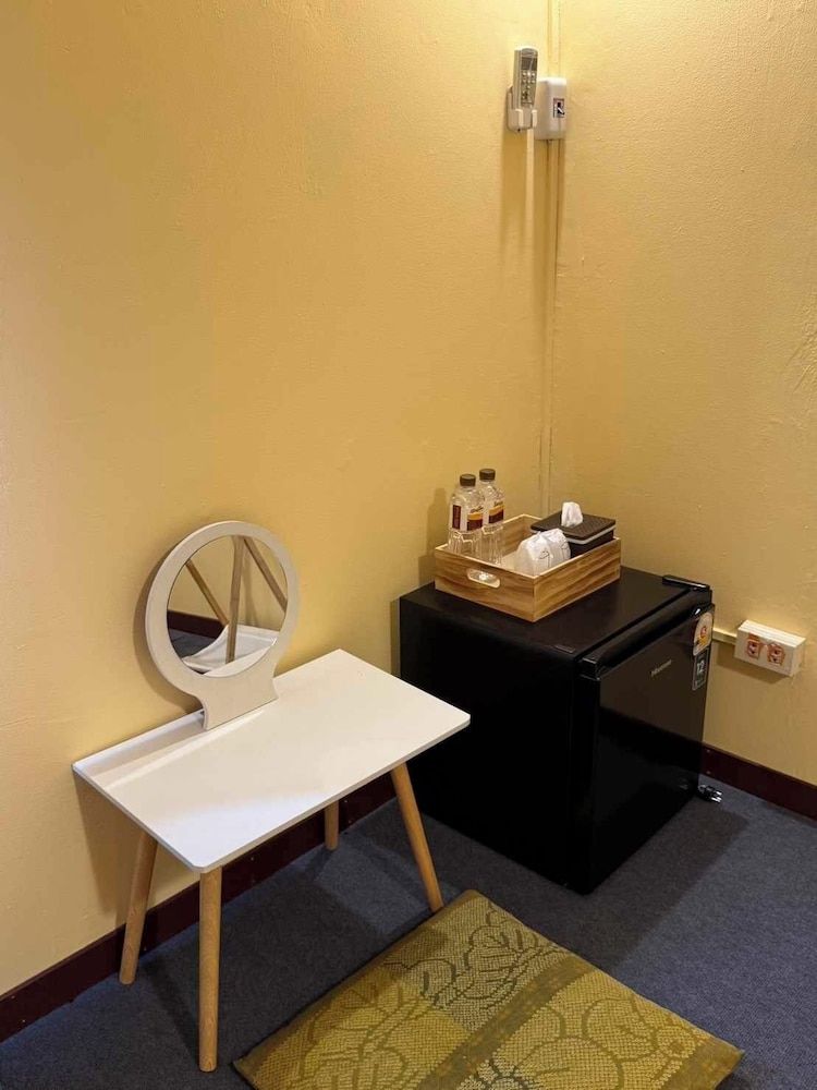 Baan Natee Comfort Double Room, 1 King Bed, Private Bathroom 18