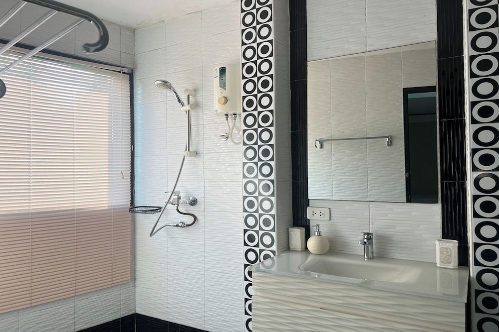 Bkl Pool Villa Pattaya Deluxe Twin Room 2