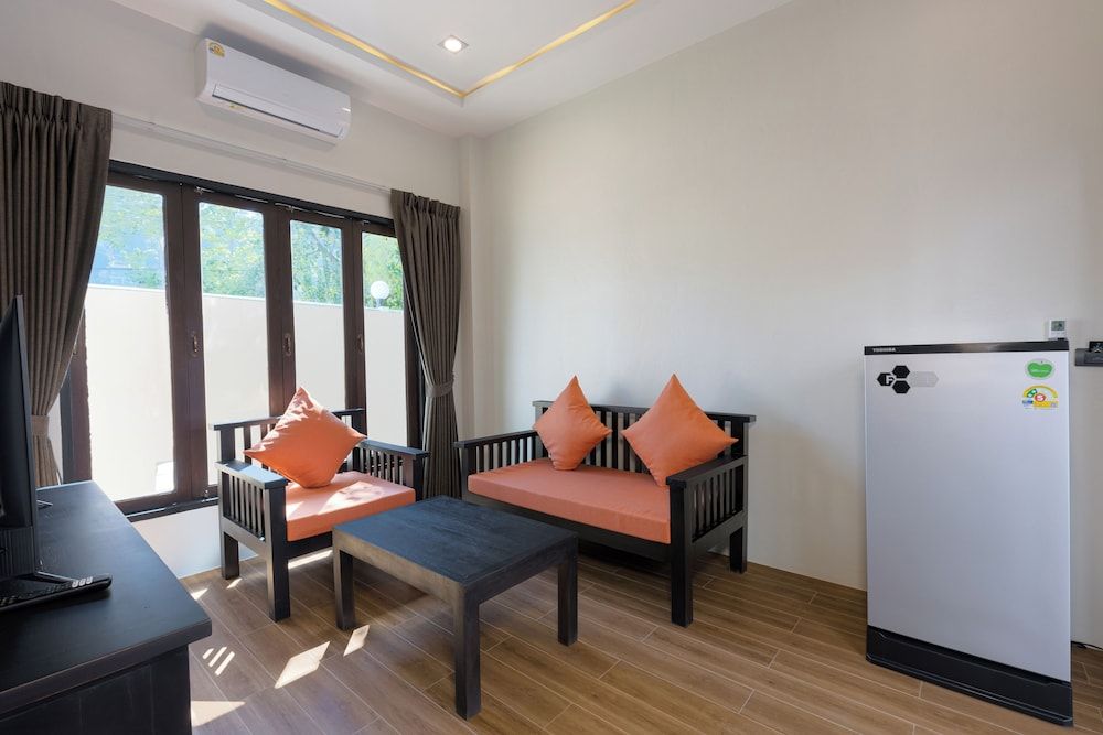 Blue Palm Residence Kata Standard Suite, Poolside 10