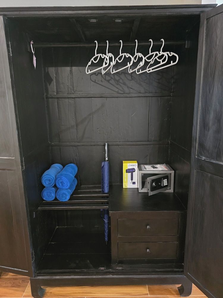 Blue Palm Residence Kata Family Room 5