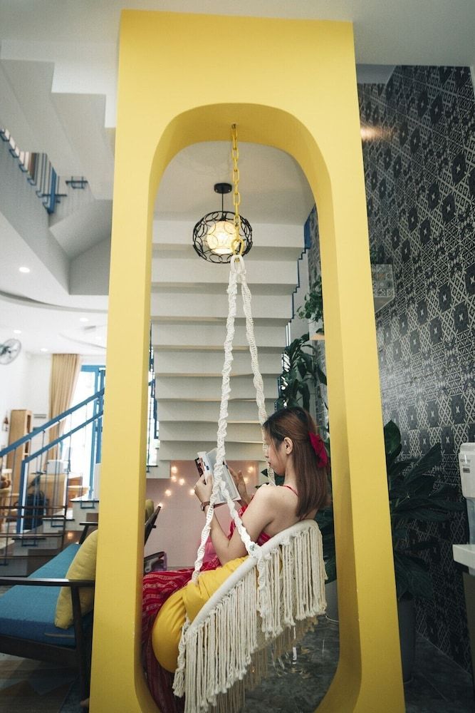 Hoi An Lazy Bear Hostel Deluxe Triple Room 11