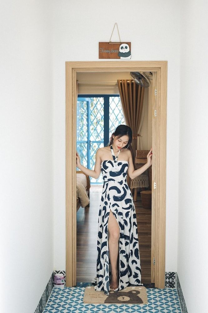 Hoi An Lazy Bear Hostel Deluxe Triple Room 10