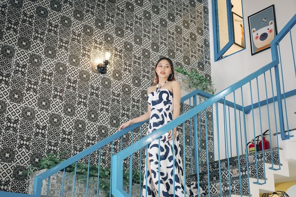 Hoi An Lazy Bear Hostel Deluxe Triple Room 9