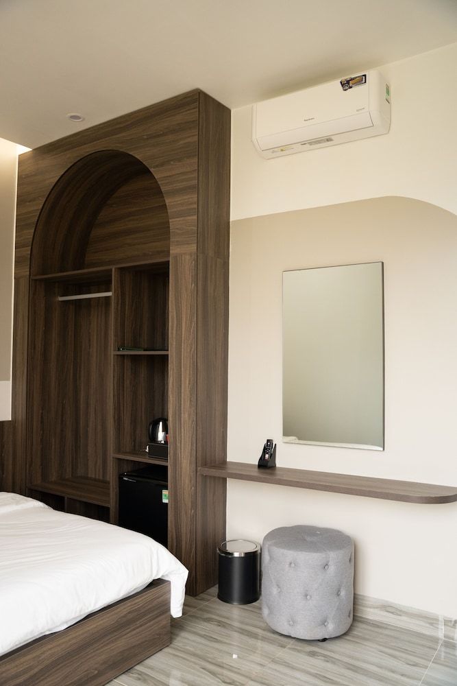 Tuyet Suong Hotel Superior Room, 1 Queen Bed 4