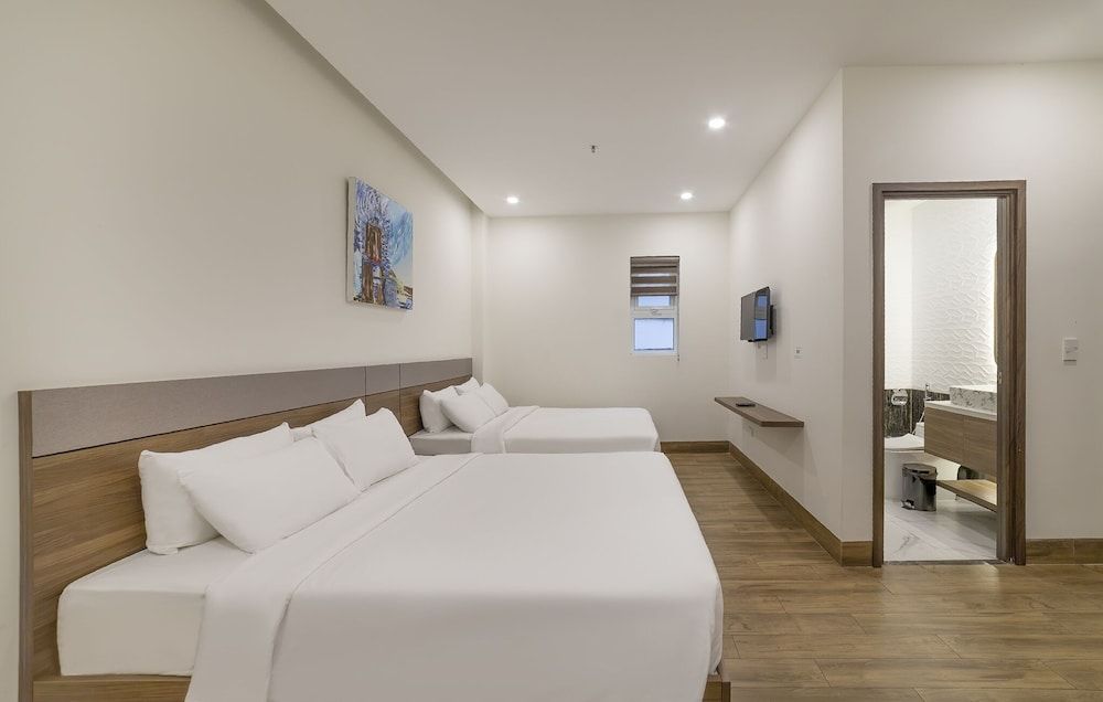 Superior Single Room, 2 Queen Beds