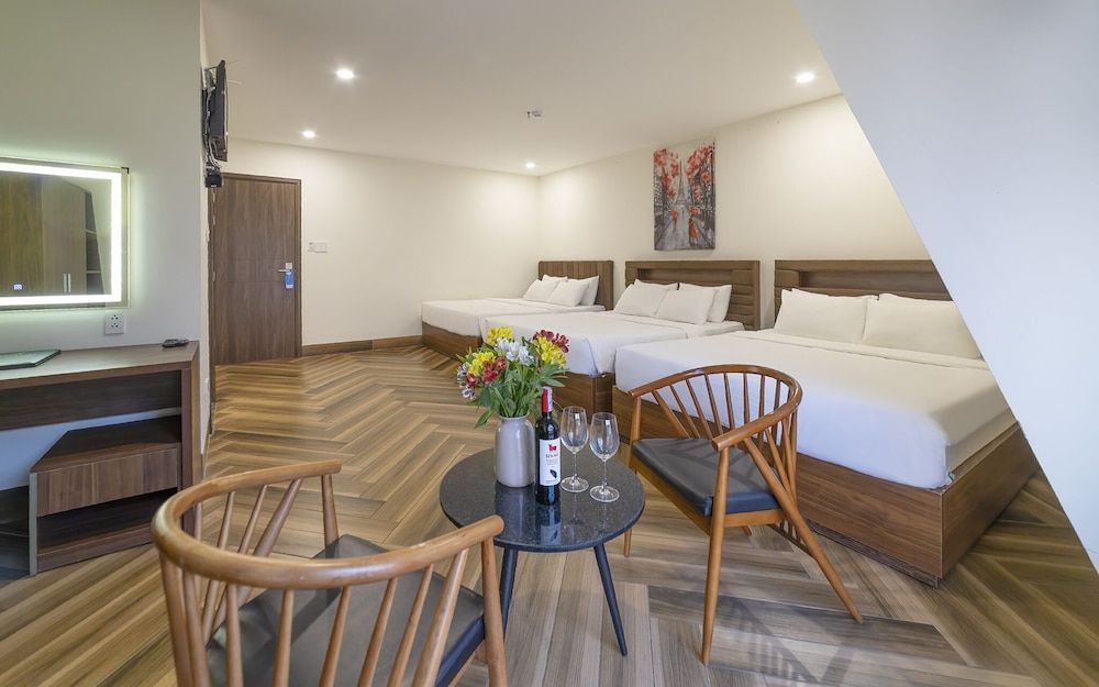 Premier Room, Multiple Beds, City View
