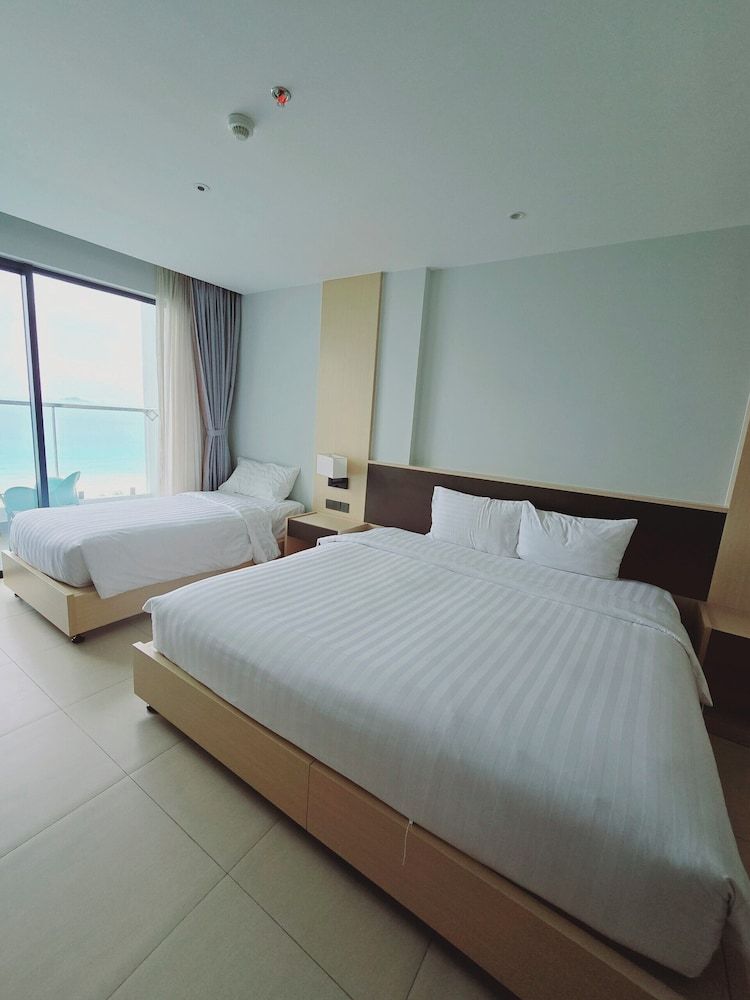 Arena Resort Luxury With Ocean View Deluxe Room, Partial Sea View 10