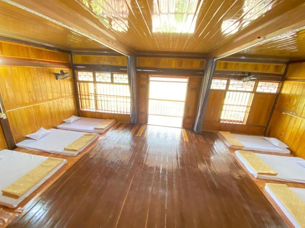 Duy Tuyen Ba Be Homestay Free BBQ Shared Dormitory 3