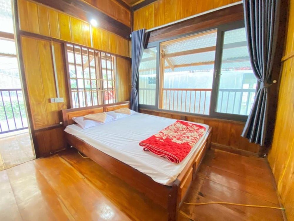 Duy Tuyen Ba Be Homestay Free BBQ Deluxe Double Room 4