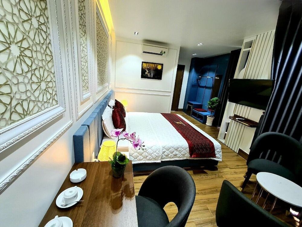 Thu Le Hotel Luxury Single Room