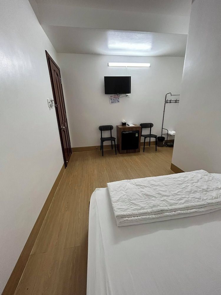 Nha Nghi 68 Basic Double Room 6