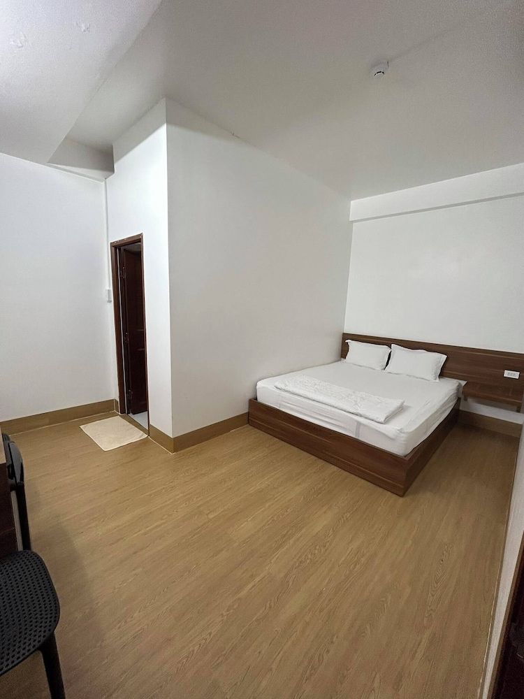 Nha Nghi 68 Basic Double Room 8