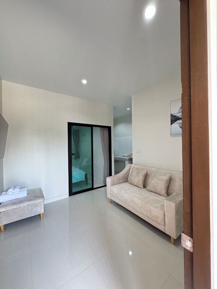 LELA HOME Standard Room, Patio, Lagoon View 5